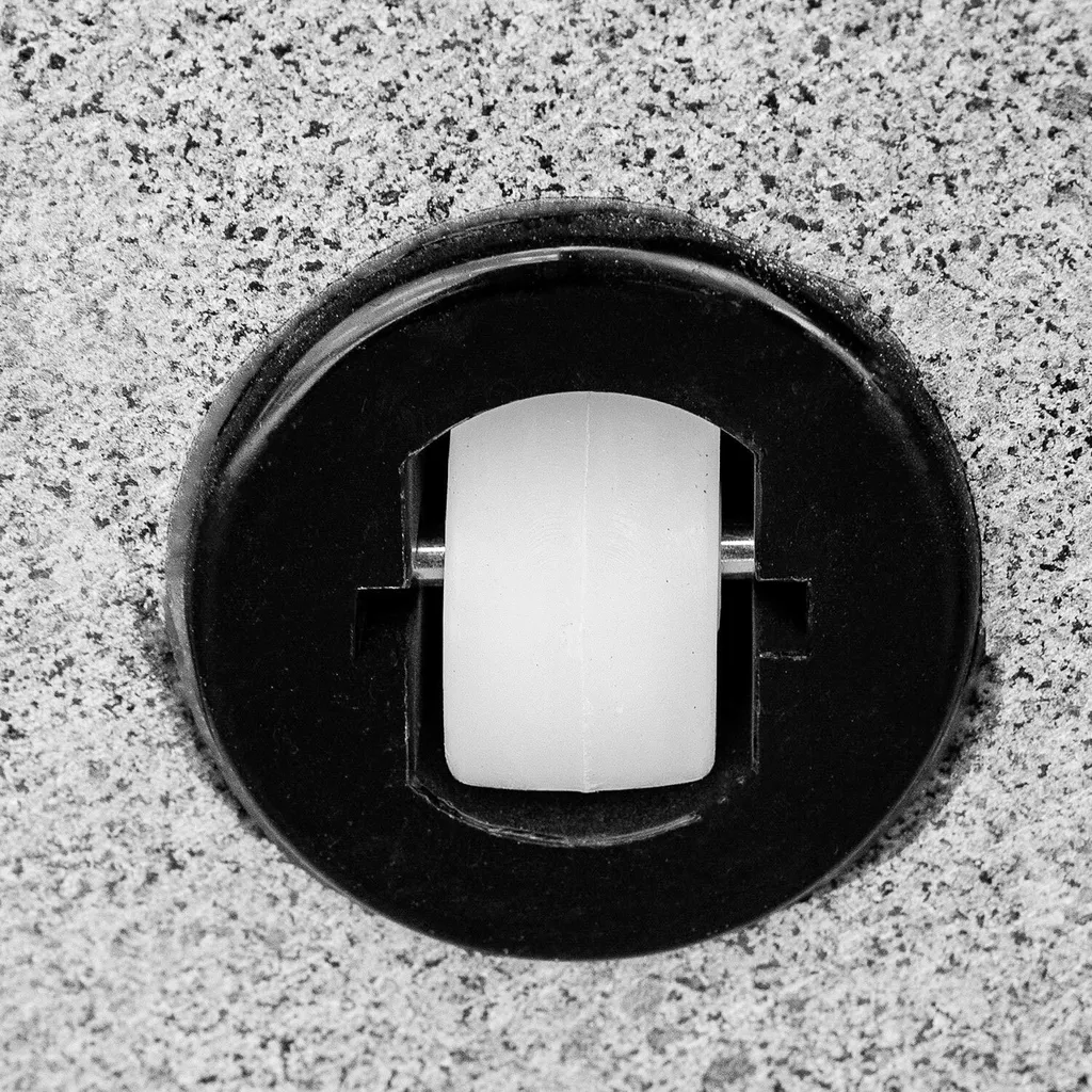 Sonnenschirmständer Rund 30kg Rollbar Hellgrau Poliert 4 Sonnenschirmständer Rund 30kg Rollbar Hellgrau Poliert - Image 4