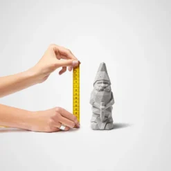 Gartenzwerg Modernes Design Drinnen Draußen NinoFarbe: Hellgrau, Höhe (cm): 16, Breite (cm): 5, Tiefe (cm): 5, Zusammensetzung: CONCRETE, Länge (cm): 5, Zertifikation: 100% ITALY -Stil Beet Verkaufsgeschäft 36db7471ebc0d1acac0ed7188a27b655