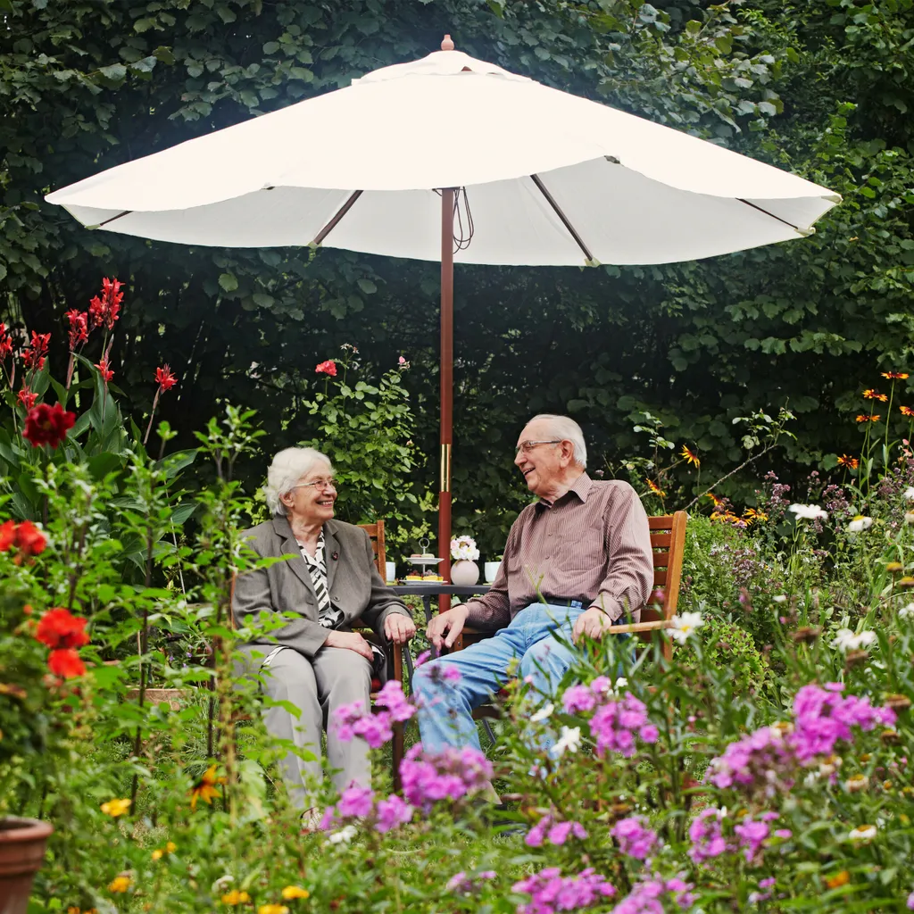 Relaxdays Gartentisch Mit Schirmloch 3 Relaxdays Gartentisch Mit Schirmloch - Image 3