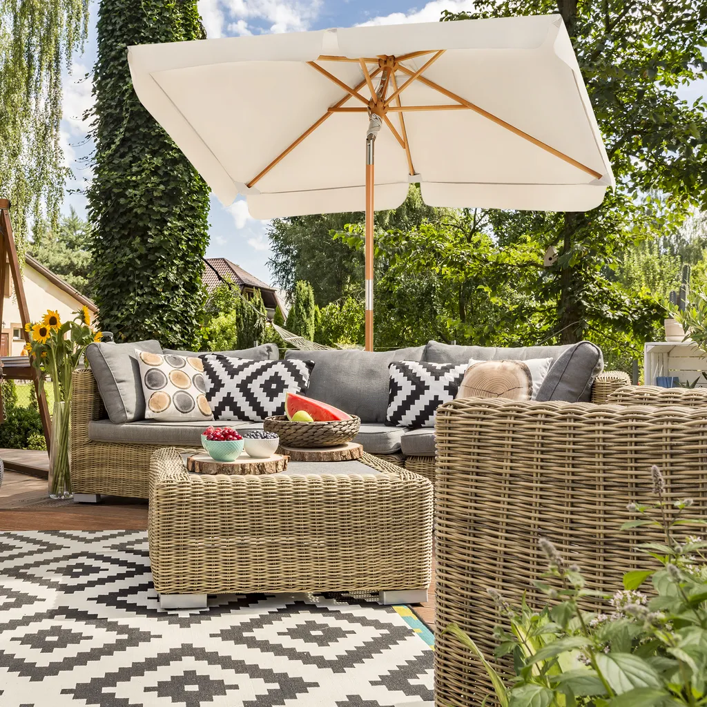 SONGMICS Sonnenschirm Für Den Balkon, 200 X 125 Cm, Rechteckiger Balkonschirm, Sonnenschutz, Schirmmast, Schirmrippen Aus Holz, Knickbar, Ohne Ständer, Garten, Outdoor, Beige GPU26BE 2 SONGMICS Sonnenschirm Für Den Balkon, 200 X 125 Cm, Rechteckiger Balkonschirm, Sonnenschutz, Schirmmast, Schirmrippen Aus Holz, Knickbar, Ohne Ständer, Garten, Outdoor, Beige GPU26BE – Bild 2