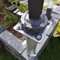 EINFEBEN Universal Bodenplatte Metall Sonnenschirmstaender Fuer Sonnenschirm Ampelschirm Kurbelschirm Bodentraeger Bodenanker Einfache Montage 16 X 16 Cm -Stil Beet Verkaufsgeschäft b60f5462e67ec54cdaea6df778879aad