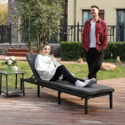 SONGMICS Sonnenliege, Liegestuhl, Gartenliege, Mit 5 Cm Dicker Auflage, Polyrattan, Rückenlehne Verstellbar, 59 X 198 X 28 Cm, Bis 150 Kg Belastbar Schwarz-beige GCB27GYV1 -Stil Beet Verkaufsgeschäft e4bf96eec35a916e249c812ccd54e676