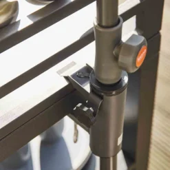 Schirmhalter Für Balkon-Geländer Sonnenschirmhalter Balkonklammer Schirmständer -Stil Beet Verkaufsgeschäft ec23cae31ced1c9ca6a57e11fe3ca45f